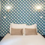 Boutique With Balcony In Bairro Alto 아파트 *
