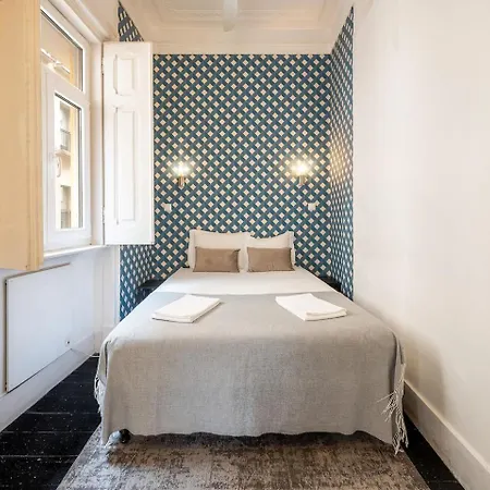 Boutique With Balcony In Bairro Alto Appartement *